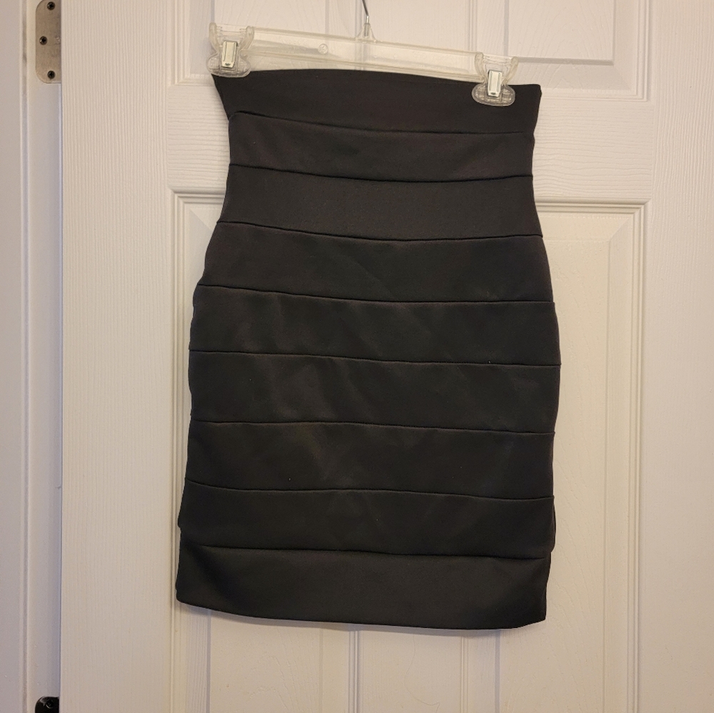 Black Pencil Skirt-Chocolate Brand S
